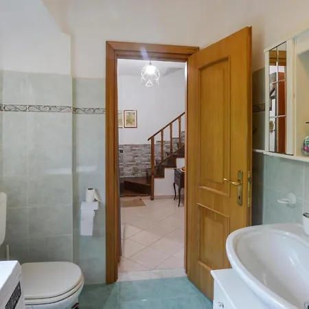 Gorgeous In With Kitchen Holiday home Uscio